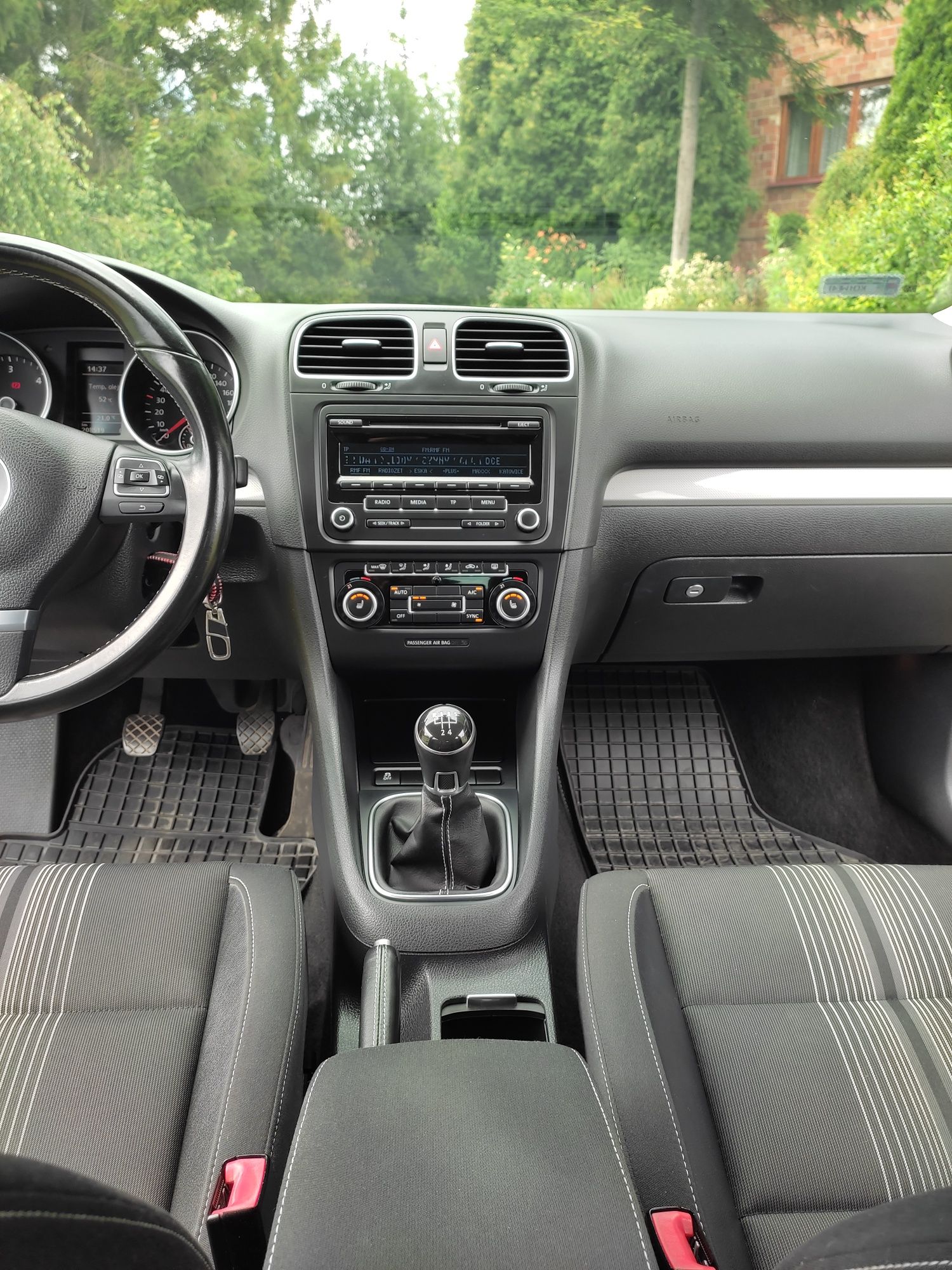 Sprzedam Vw Golf 6 1.6TDI 2012