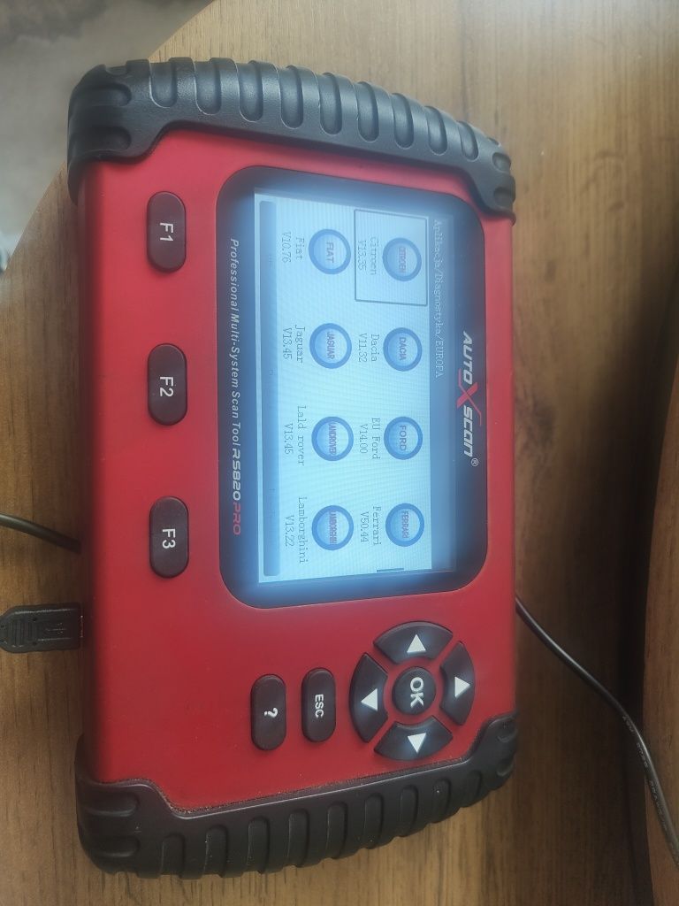 Tester diagnostyczny autoxscan RS820pro