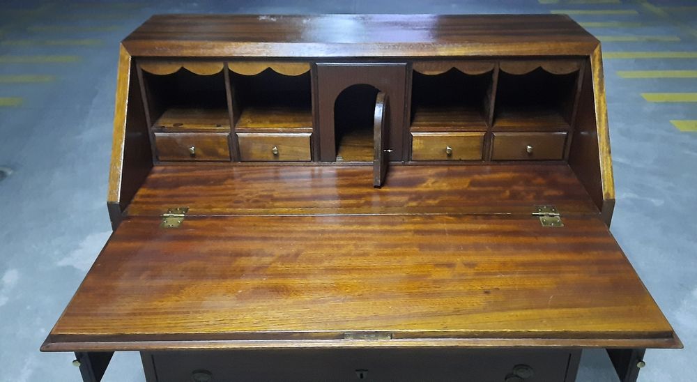 Papeleira, secretária D.Maria - c/ embutidos - adquirida em antiquário