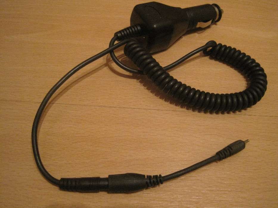 Ladowarka 12Vsamochodowa do telefonu, laptopa z dwoma koncowkami okr