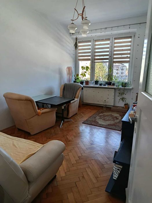 wynajmę przestronny pokój w ocieplonej kamienicy, ul. Łęgska