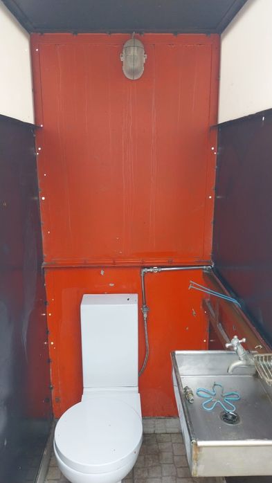 Casa de banho de rua