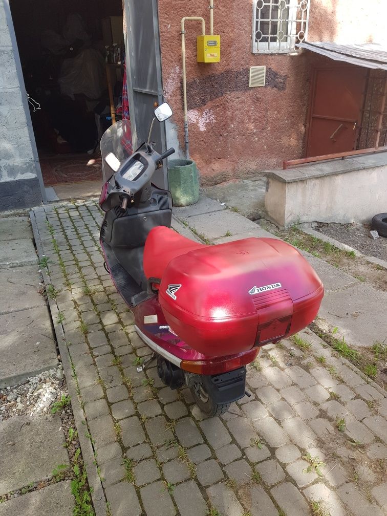 Максі скутер honda spasy 125