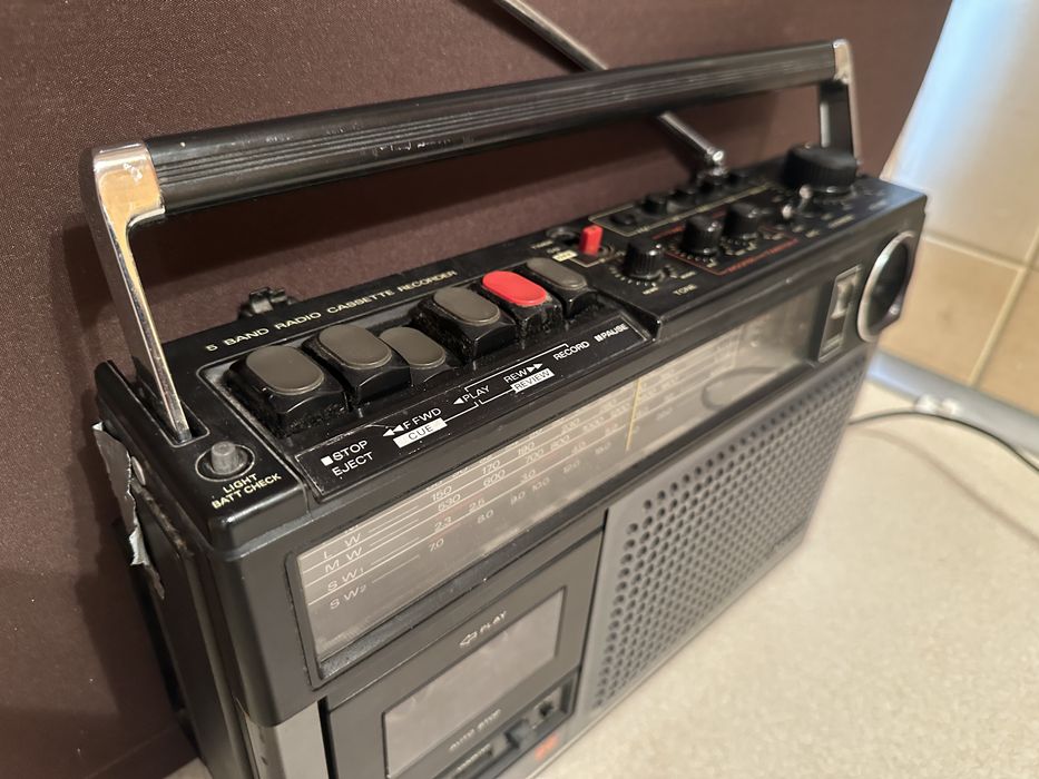 Radiomagnetofon Boombox Sanyo M-9800TU Vintage