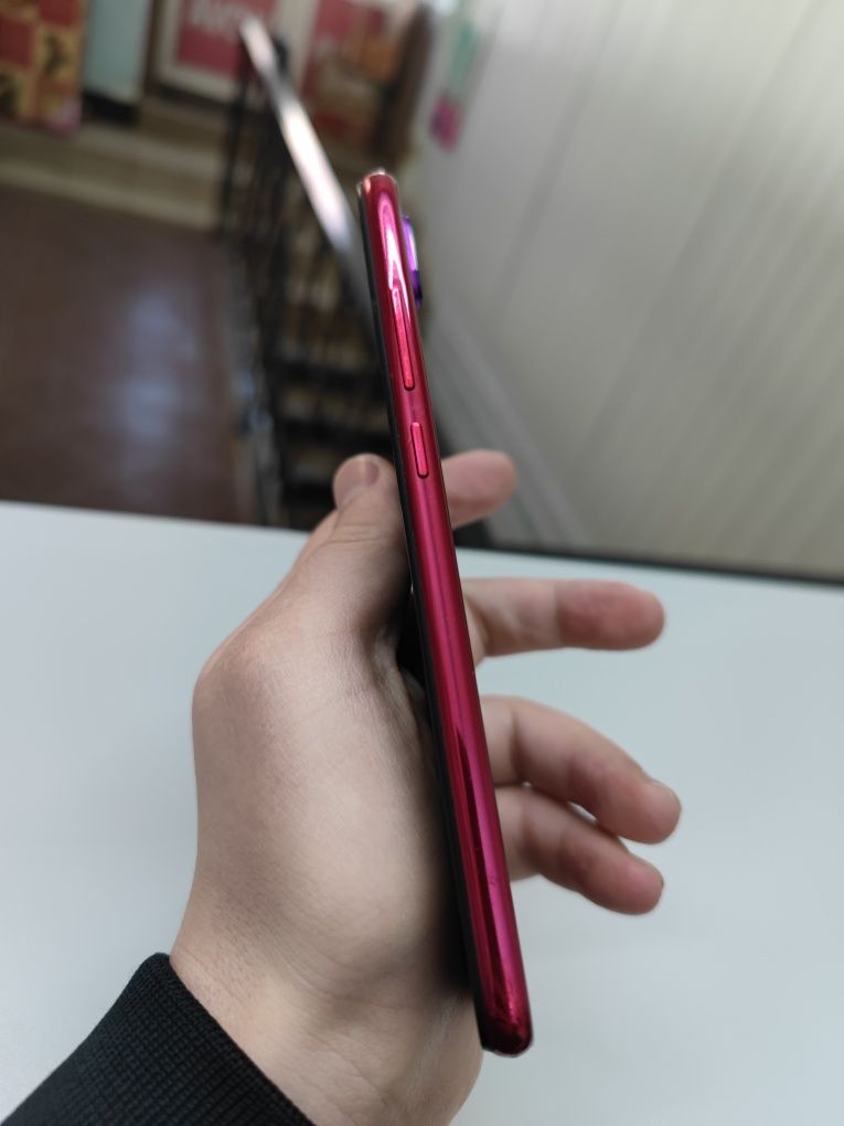 Xiaomi Redmi Note 7 4/64GB.