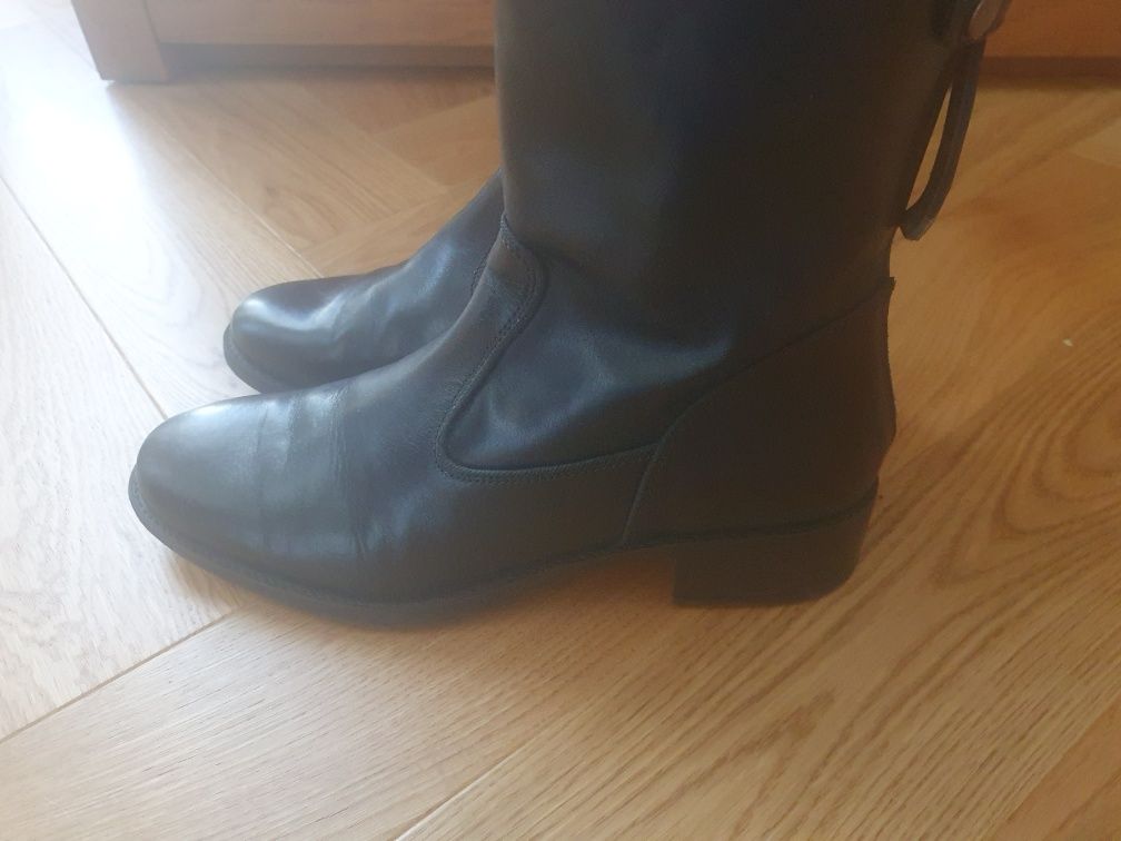 Skórzane buty Unisa r. 41 STAN IDEALNY