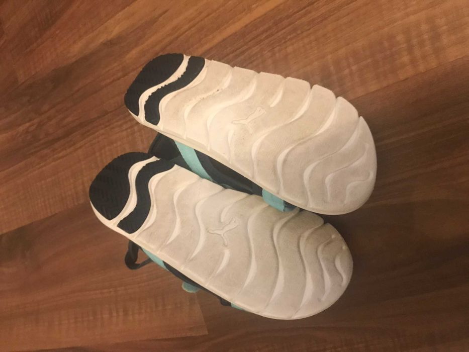 sandały Puma Evolve Jr z metki r. 37, wypada na r. 36,  wkładka 23 cm