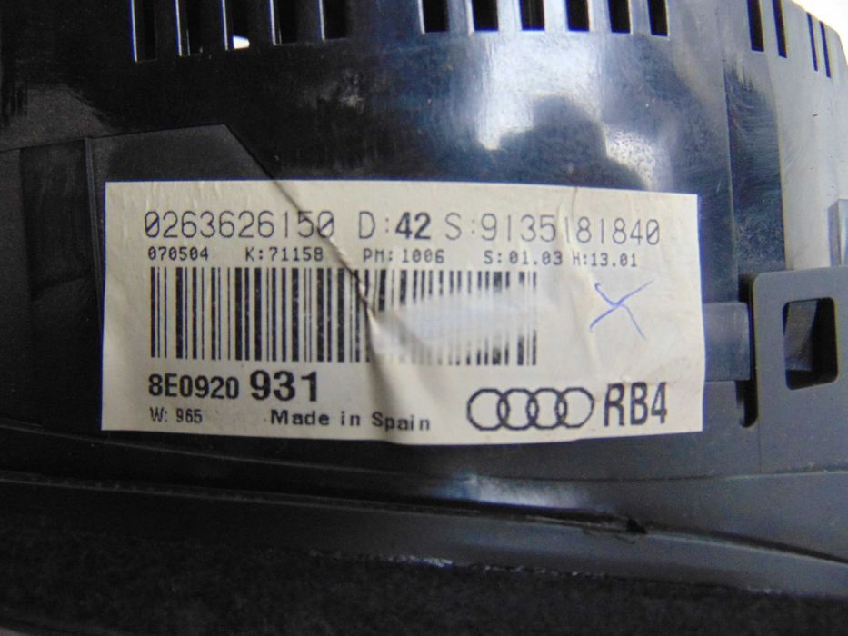 Licznik Zegar Kolorowy FIS EU Audi A4 B6 04r gwarancja 3.0B
