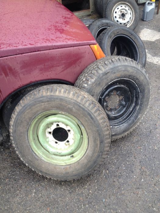 Комплект колес на УАЗ та ГАЗ Волгу в борі прив склооч