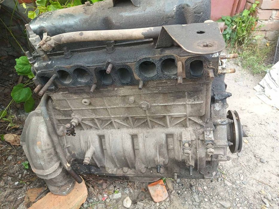 Двигуни УАЗ ГАЗ 21 24 головки