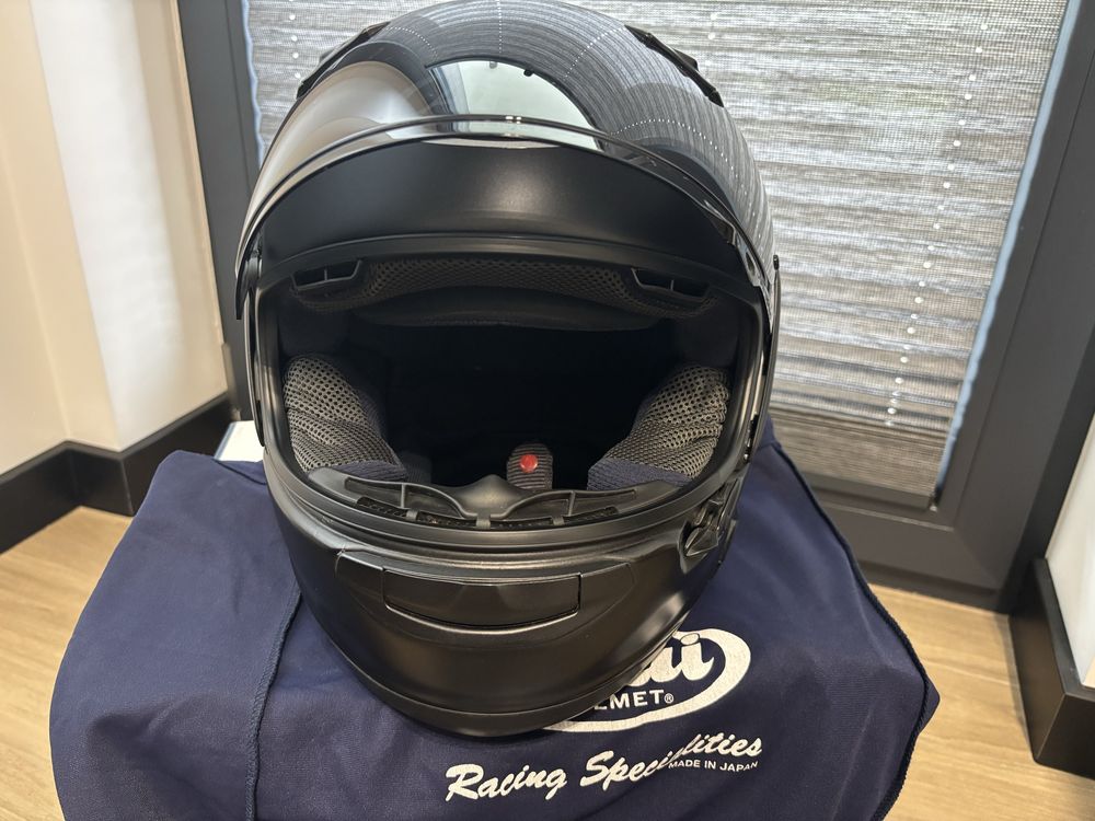 Kask ARAI QV rozm.M + intercom+szyby