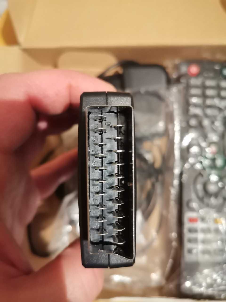 Opticum SCART-FLEXI-HD10 dekoder DVB-T pilot D-RCU-017 / TV REPUBLIKA