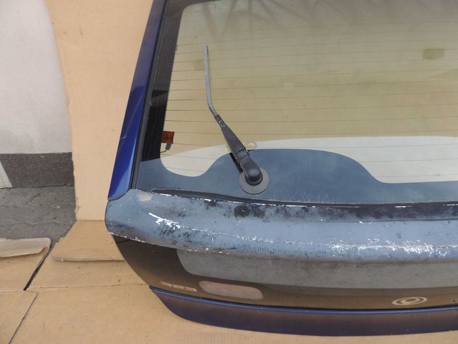 Klapa tył tylna pokrywa bagażnika Mazda 323C BA 323 C 94,95,96,97,98