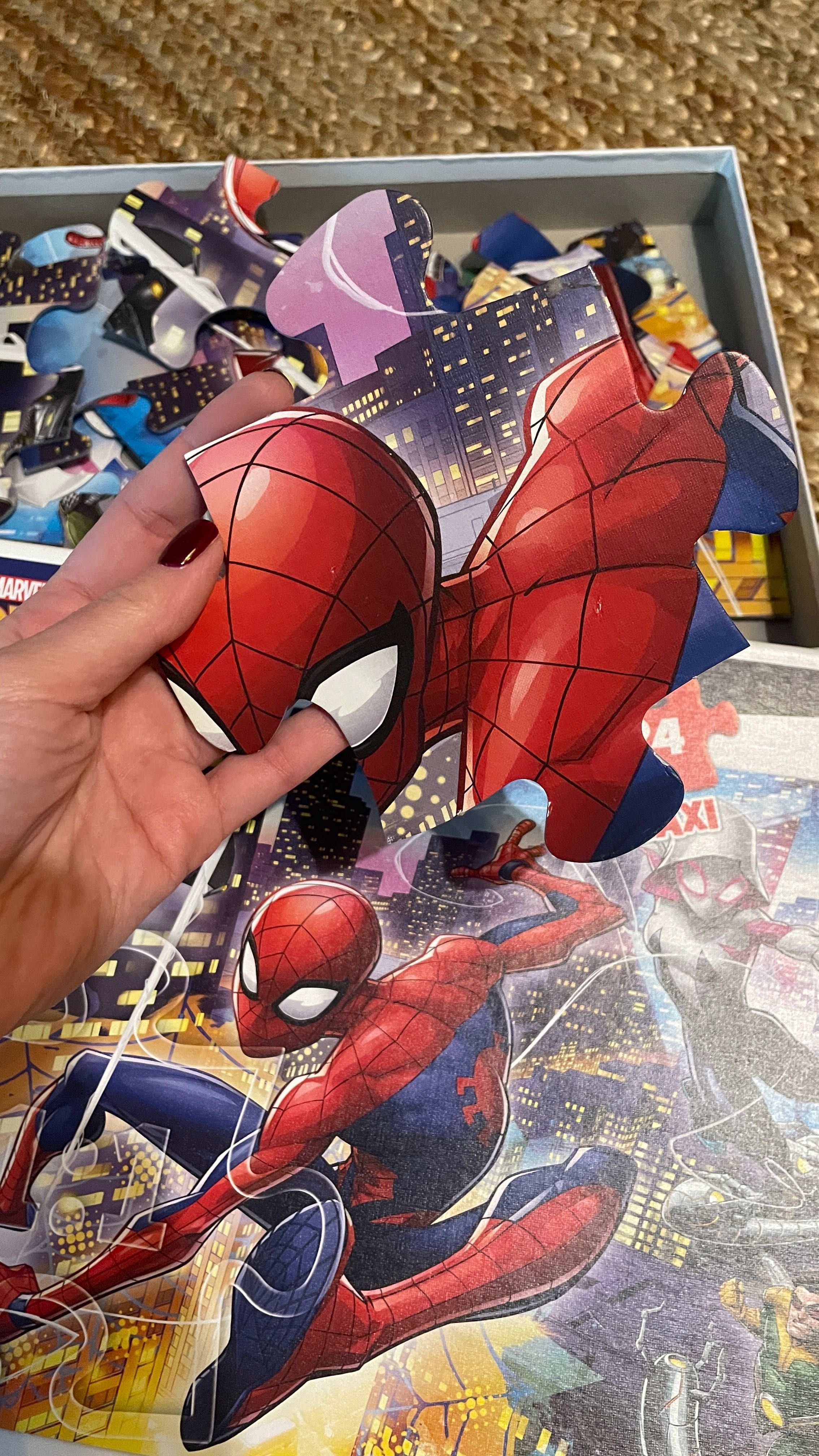 Trefl, Puzzle Maxi 24: Marvel Nieustraszony Spider-Man (14289)