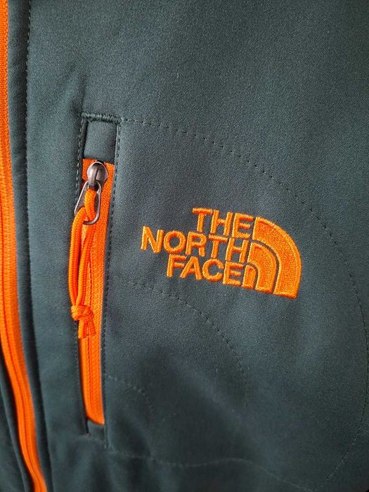 The North Face Softshell męski z kapturem podszyty futerkiem L