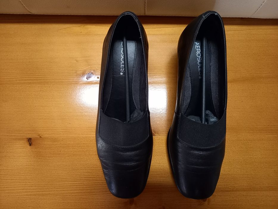 Sapatos novos da marca Aerosoles