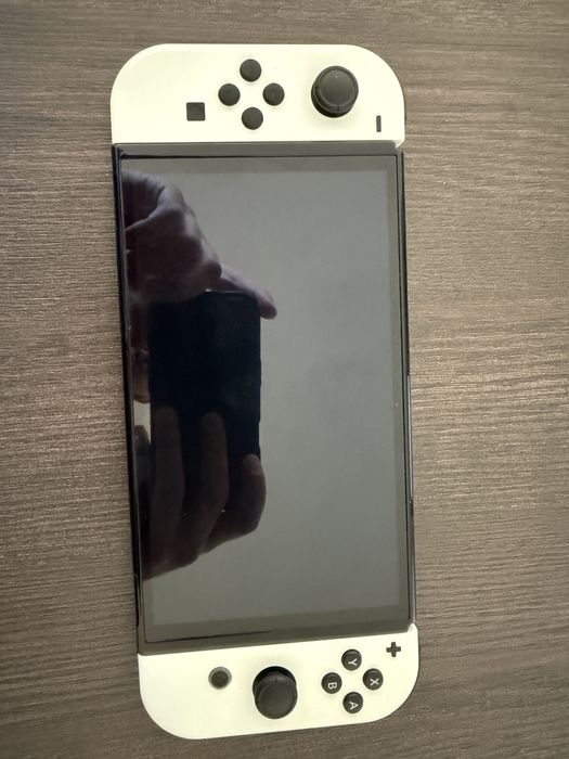 Vendo Nintendo Switch OLED como nova