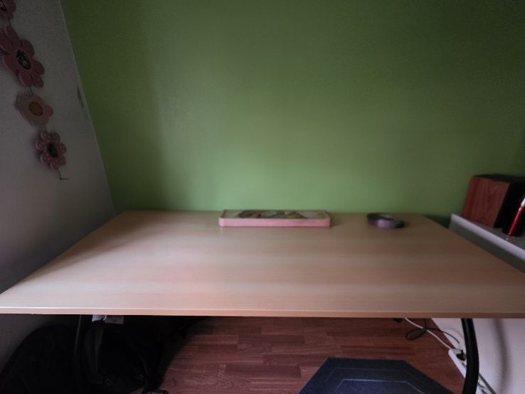 Secretária de Escritório Minimalista e Robusta - 1.80m x 0.80m
