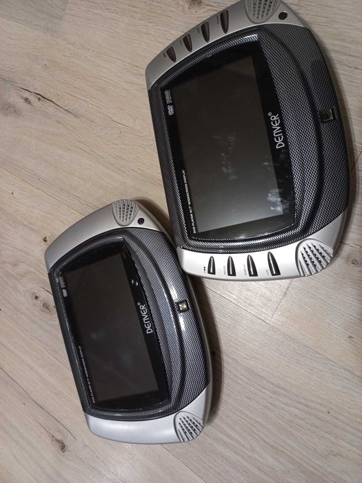 Підголівники автомобільні з монітором екраном