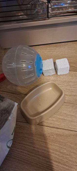 Klatka dla chomika plus całe wyposażenie