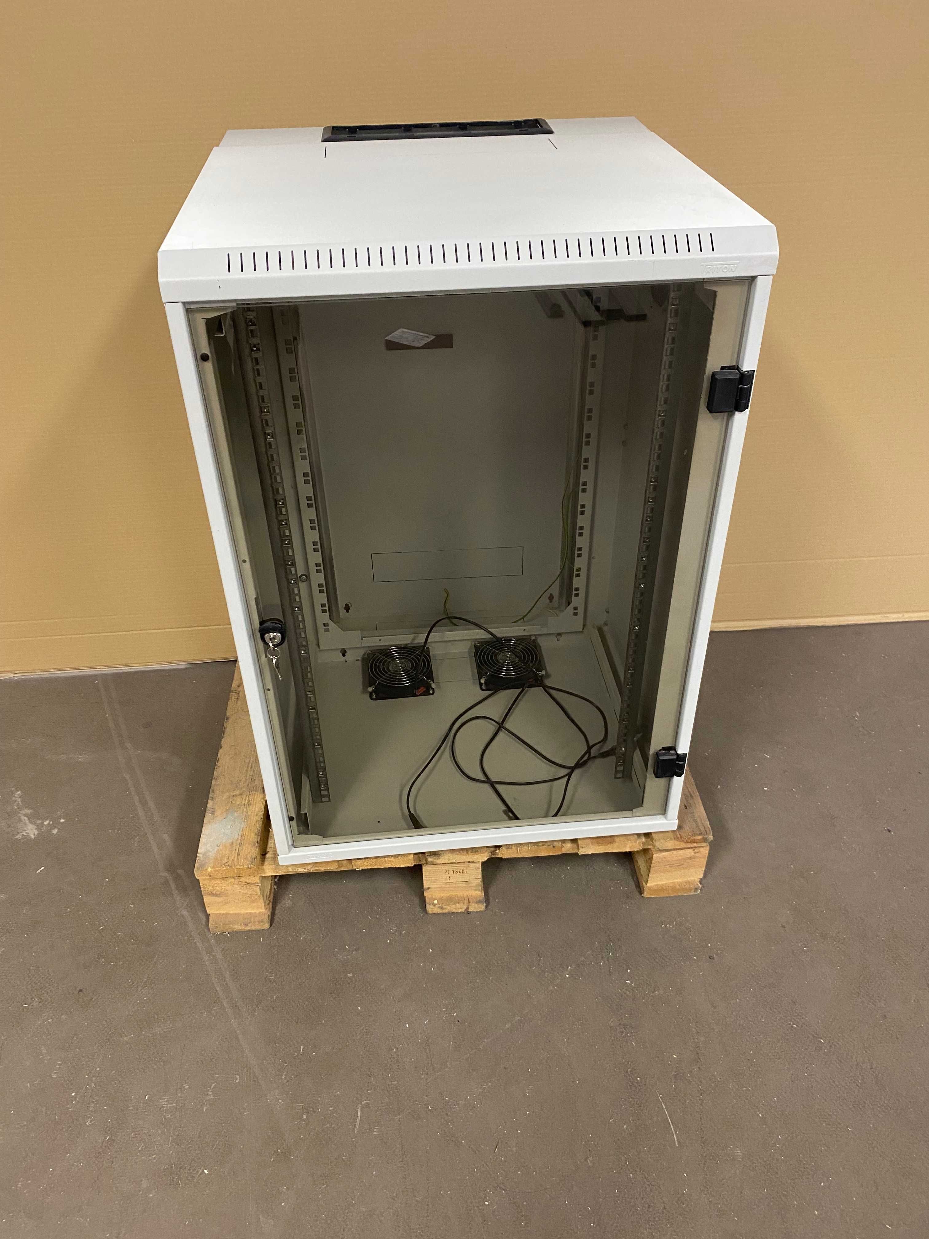 Szafa serwerowa wisząca rack 19" 18U dzielona Triton