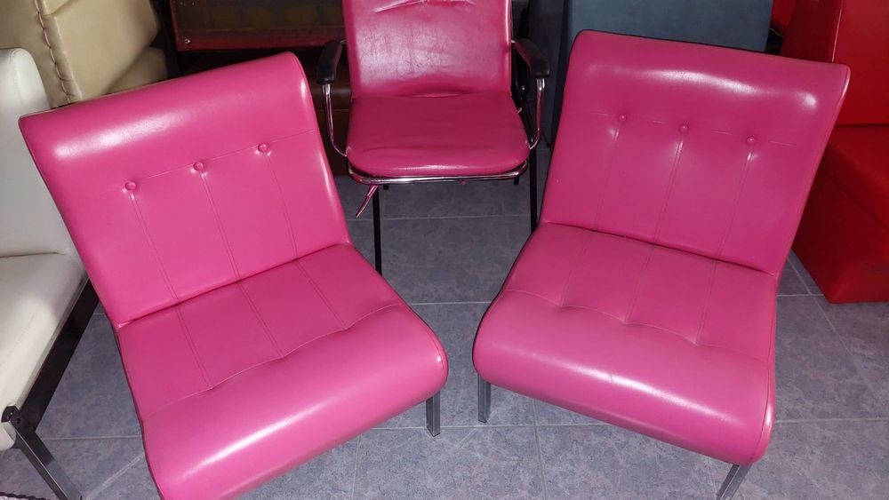 Promoções Estantes, Sofás, cadeiras, secretárias, expositores e mais