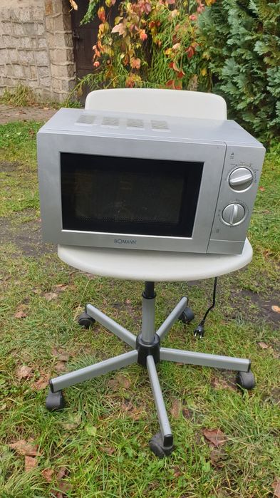 Mikrofalówka Bomann