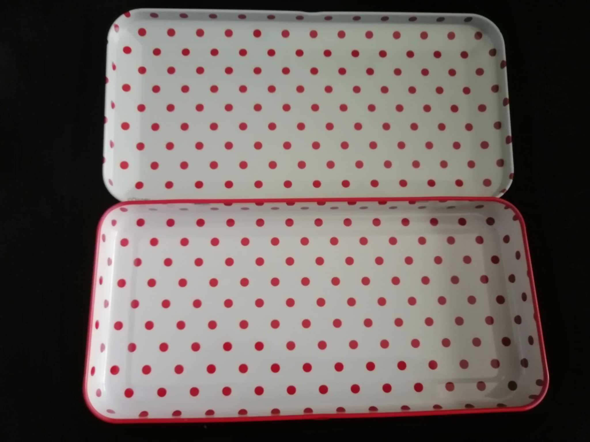 Bonito estojo em lata da Minnie - Novo