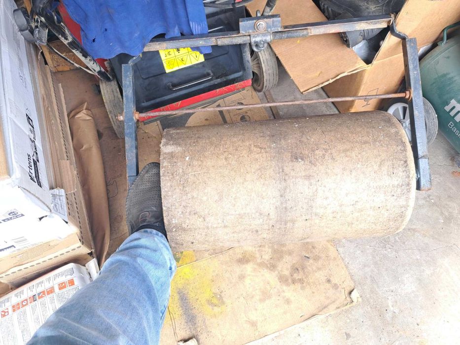 Wynajem  niwelatora terenu  wraz z walcem oraz  siewnikiem