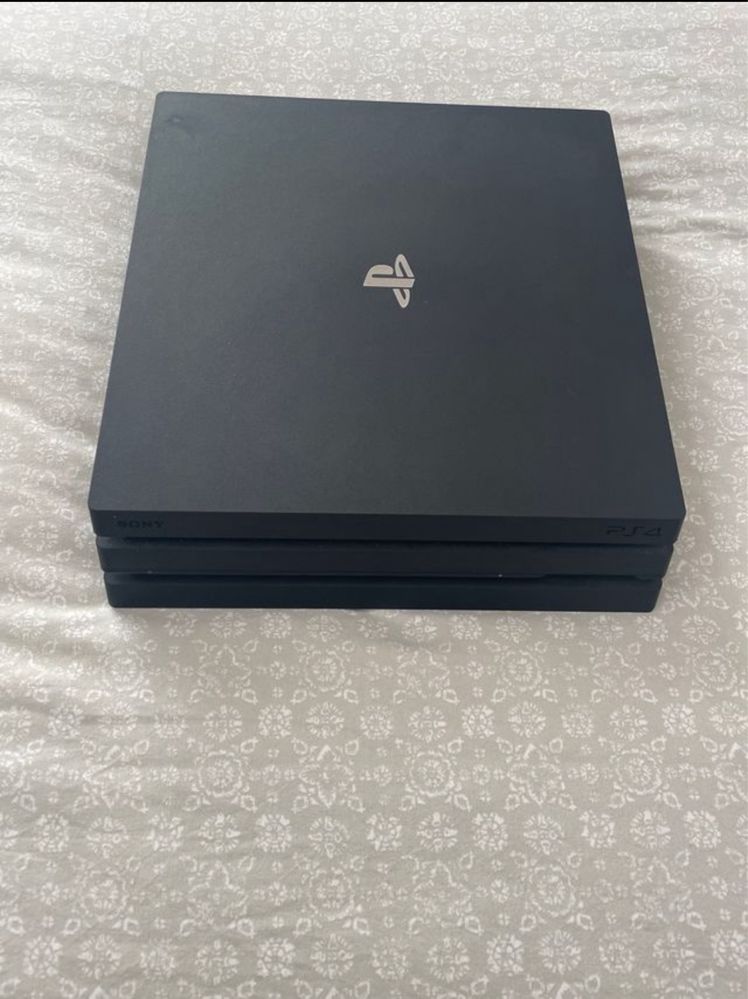 Playstation 4 Pro 1 TB