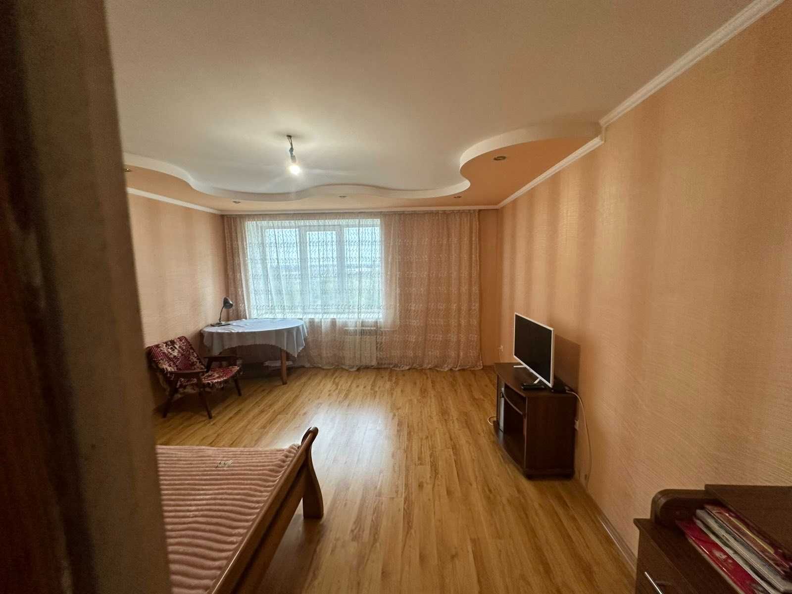 Продаж 4-кімнатної квартири, 94.6 кв. м., вул. О. Антонова