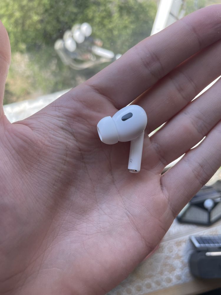 Airpods Pro 2 A3047 правий right s.n gx2lrgp26k0
