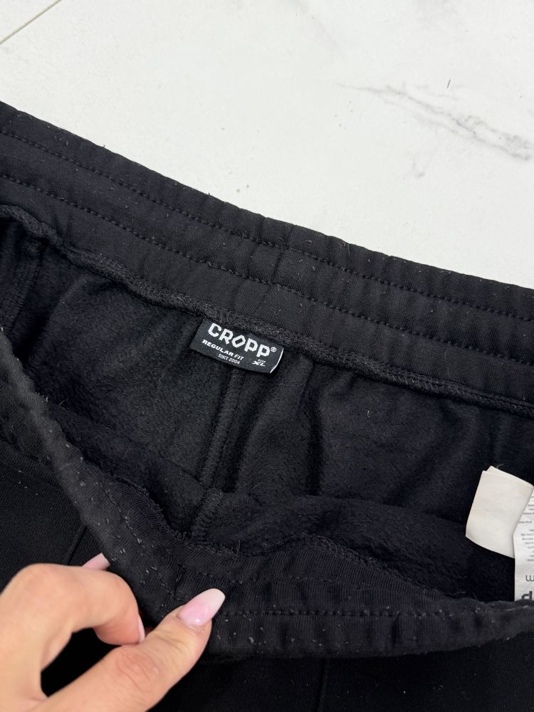Spodnie dresowe męskie Cropp XL