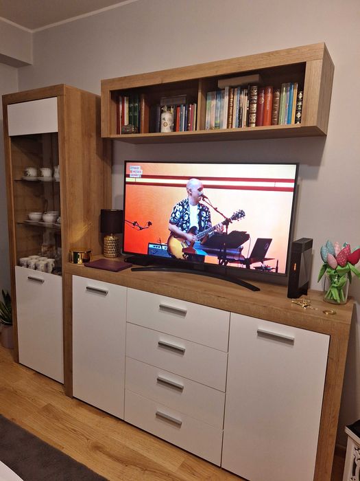 meble komody komplety witryny