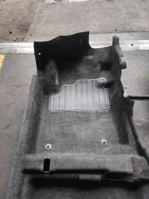 Peugeot 107 wnętrze plastiki wykładzina 5-drzwiowy