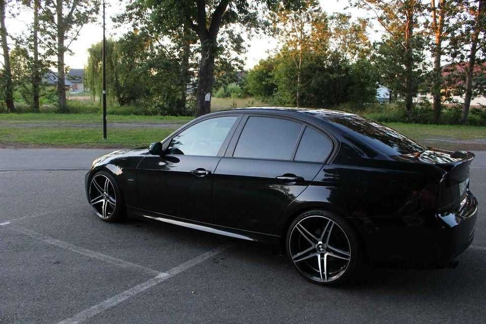 BMW 3 E90 sedan 2.0 automat + LPG mpakiet mpak ksenon Xenon czarna