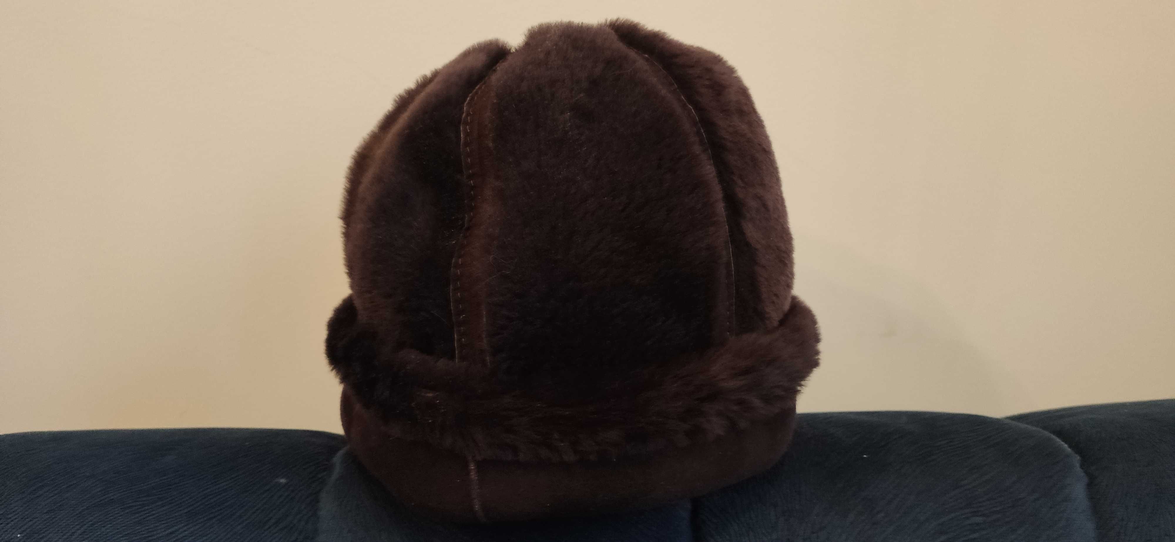 Damska czapka z naturalnej skóry