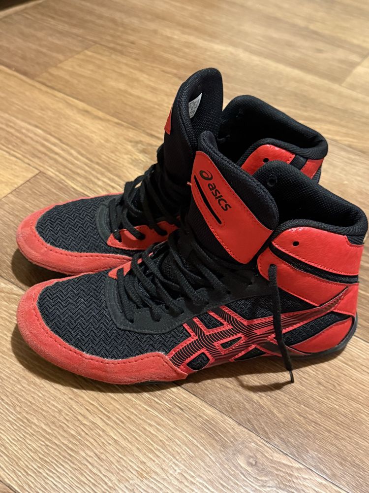 Продам борцовки «Asics», 39 размер
