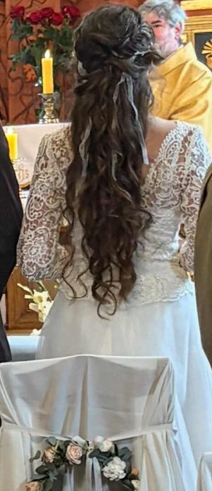 Sprzedam prostą klasyczną romantyczną suknię ślubną