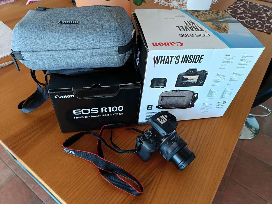 Продам фотоапарат Canon EOS R100