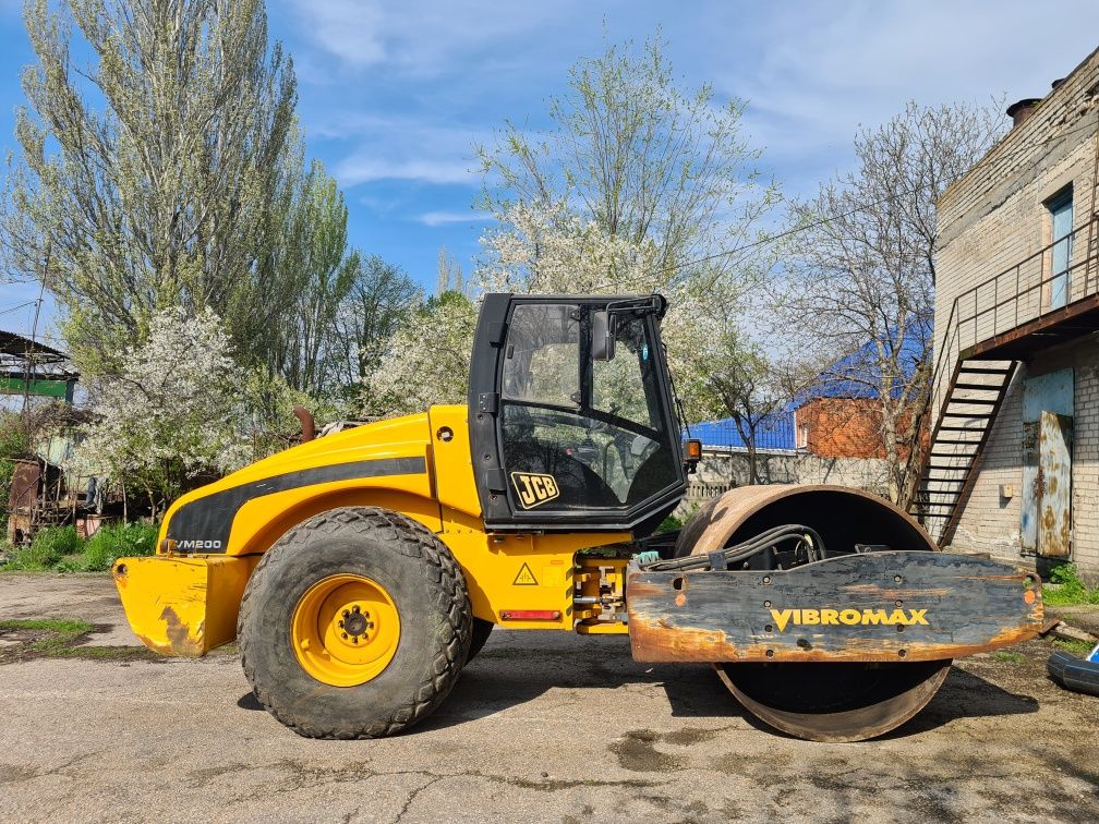 Продам грунтовой каток 20 тонн. JCB VM 200