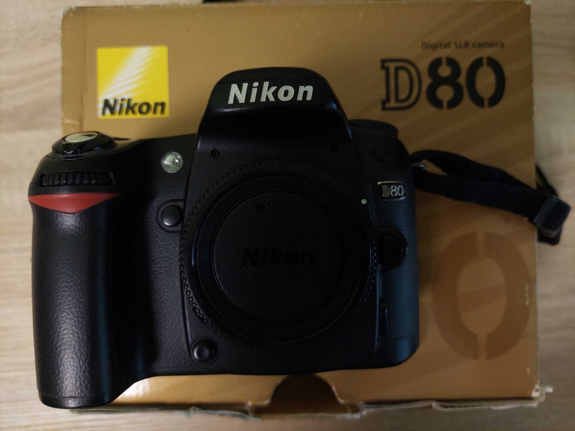 Фотоапарат Nikon D80 body