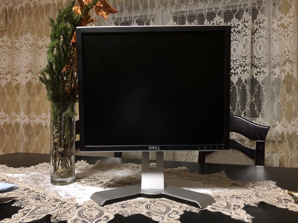 Монітор 19” DELL 1907FPt