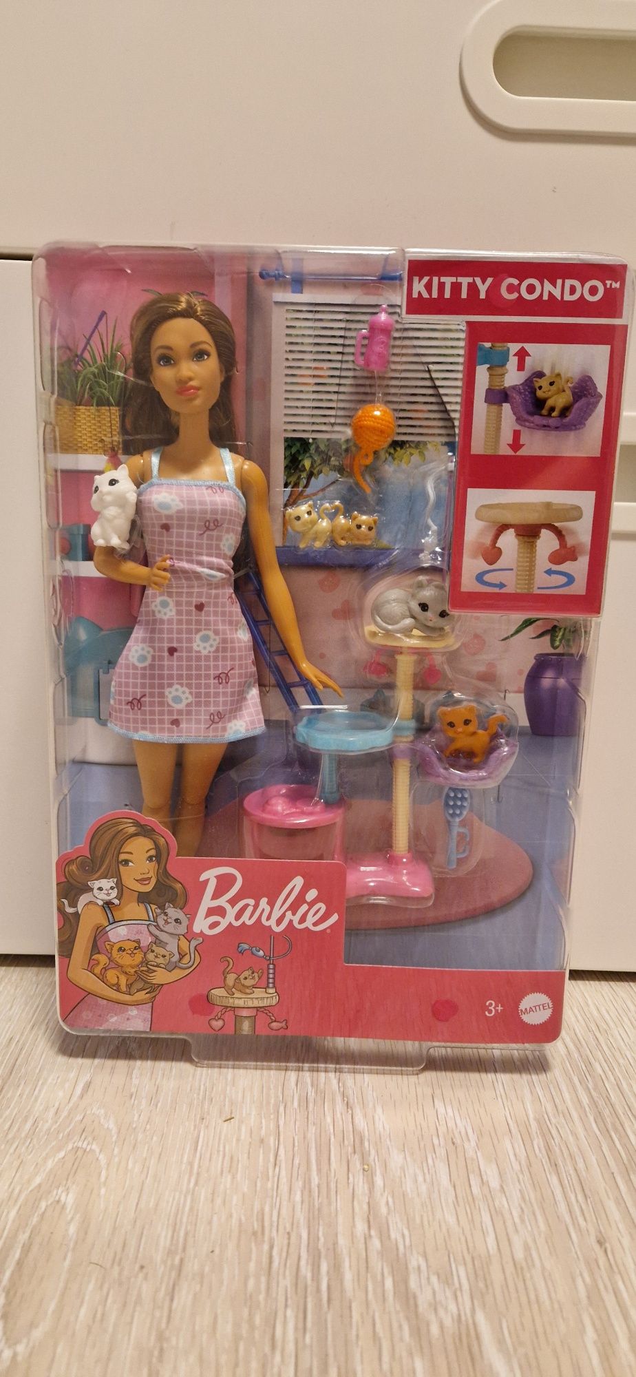 Lalka Barbie z kotami