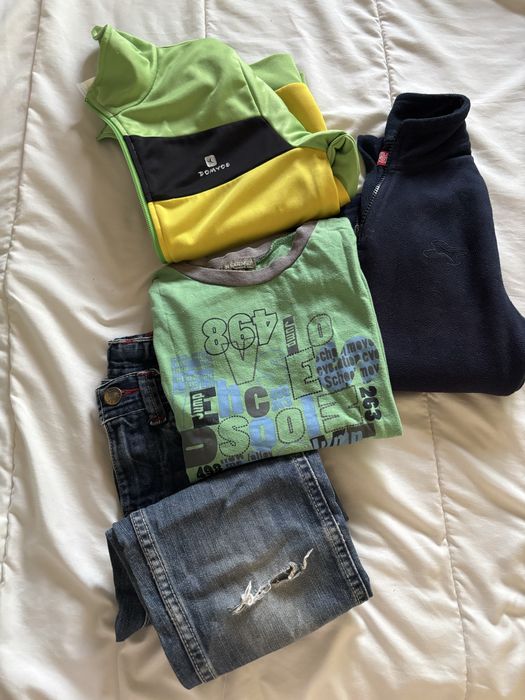 Lote de roupa de criança