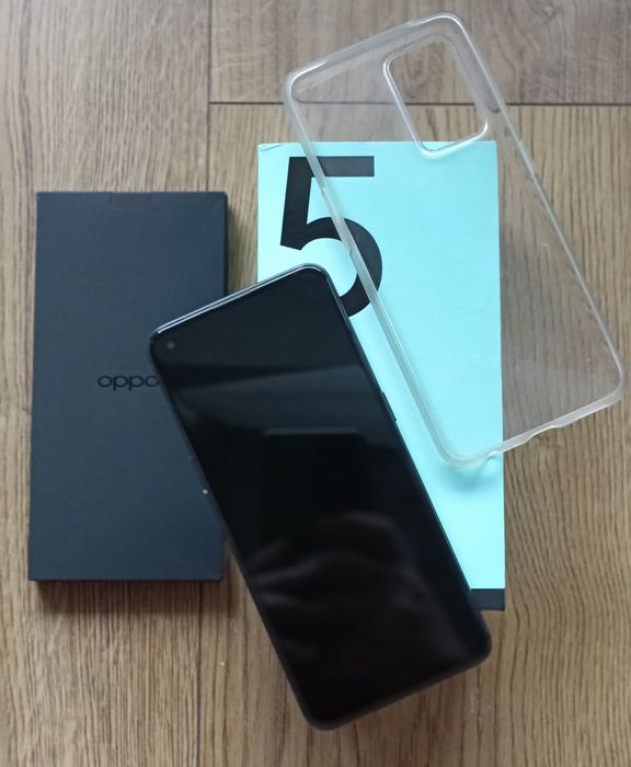 Oppo Reno 5 5G  wyświetlacz w idealnym stanie, pamięć 8/128, stan bdb