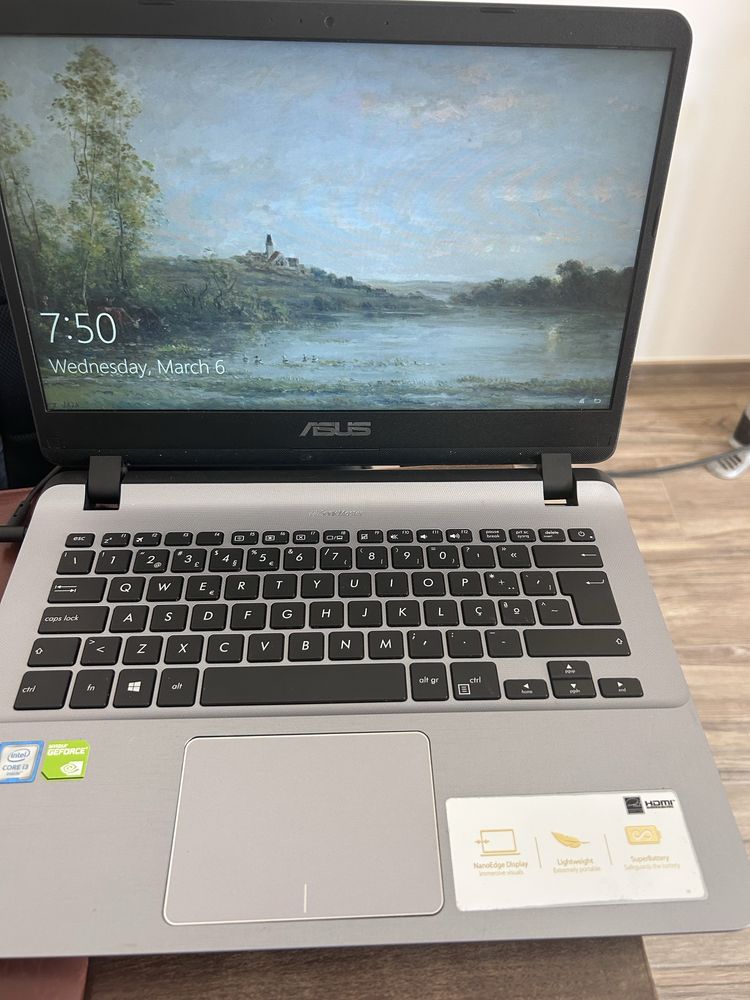 Computador Asus usado