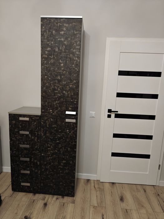 Szafka biurowa na segregatory i szuflady