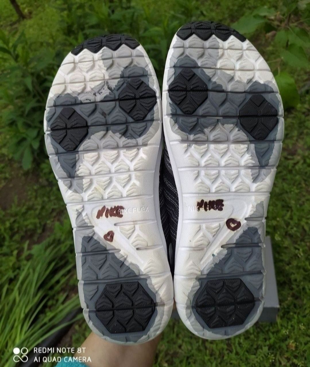 Ecco Nike 39 кросівки на дівчинку легкі взуття не фізкультуру