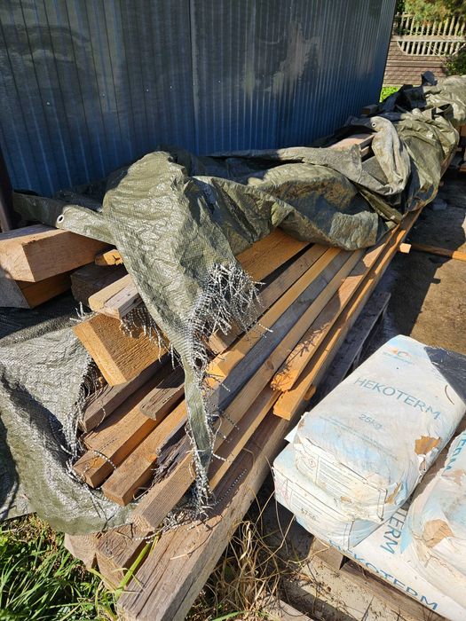 Drewno krokwie łaty deski